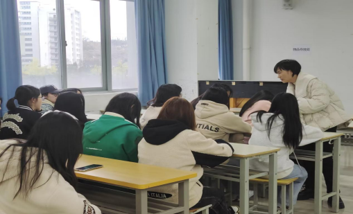 说明: http://mcs.hjnu.edu.cn/__local/8/80/72/D8581A7554E154972AD969BEDF5_6CE99C1D_99F11.png?e=.png